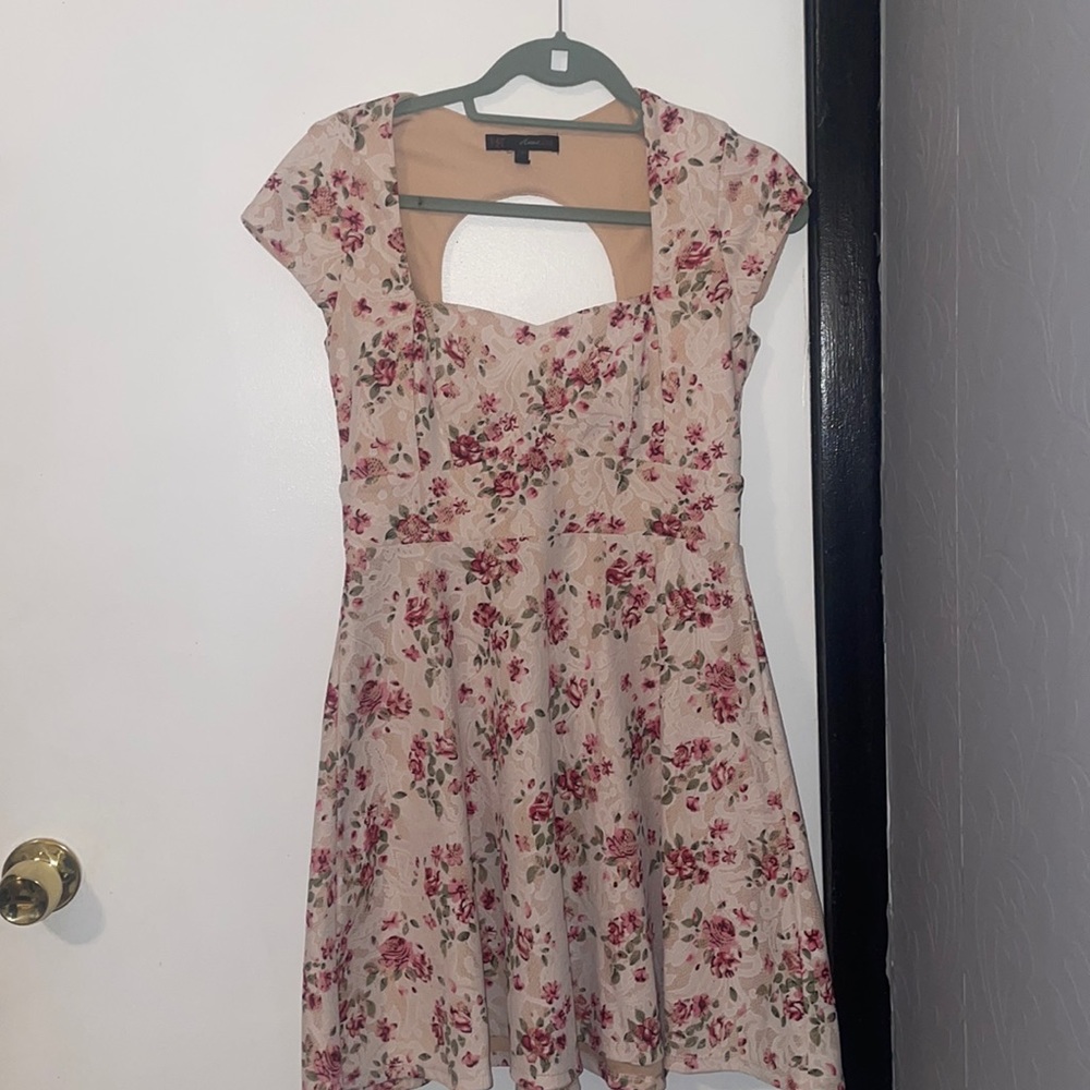 Floral A-line dress with lace overlay and keyhole back